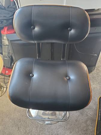 BAR STOOL BLACK LEATHER 1