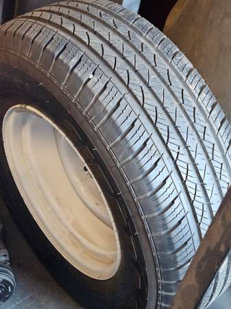 C10 5x5 lug pattern smoothie wheels with 255/70/15 tires - $650 (Modesto, CA)63471203397249124
