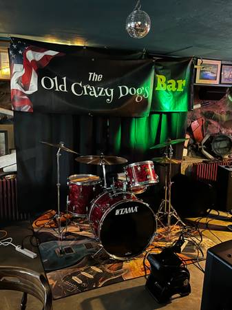 Buscando cantante de rock clásico (Plymouth)63840149869185120