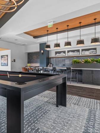 $1,485 / 1br - 734ft2 - Wi-Fi en todas las áreas comunes, estaciones de carga para autos eléctricos (Colorado Springs - Powers Blvd, tiendas y restaurantes)63658161842817122