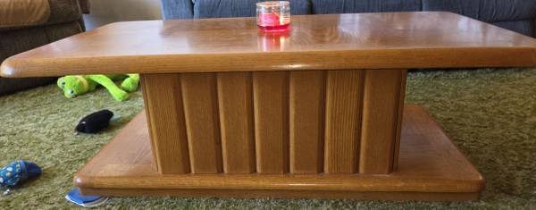 Solid Oak Lift-Top Coffee Table 1