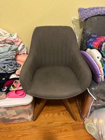 Free Brister Swivel Desk Chair 1