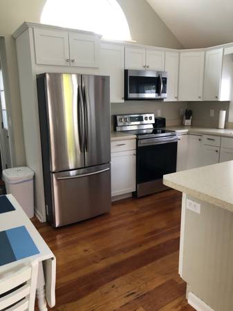 $1,200 / 2br - 1000ft2 - Charlevoix Home For Rent October 15 - May 15 (Charlevoix In Town)64037722697985123