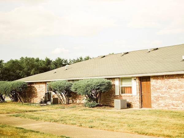 $850 / 2br - 932ft2 - 2/BD, Área de picnic y parrilla, Pagos de alquiler flexibles (3225 E Goldenrod Ave, Terre Haute, IN)63675863343107123