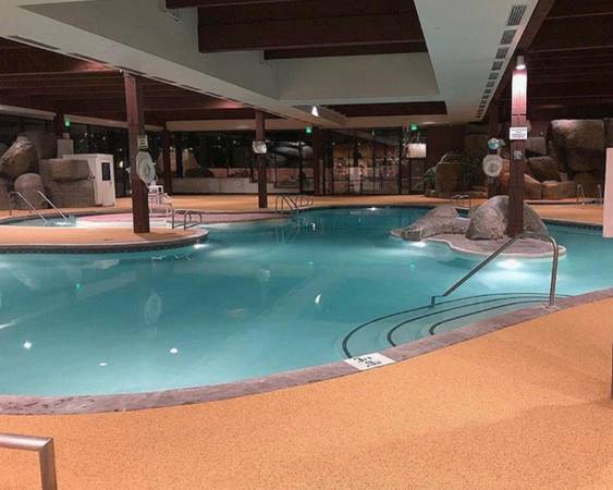 Superficies de seguridad de goma. Gimnasios, piscinas, patios de juegos, etc. - $14 (Chicago)63470115435009123
