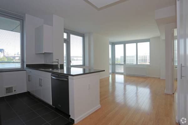 $5,600 / 3br - 1 Month Free! Cost effective options! (Long Island City)63850121584899123