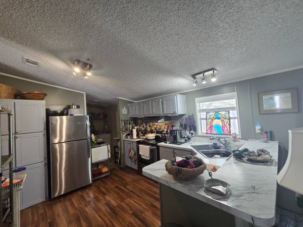 $69,000 / 3br - Home Needs a New Owner - Renovated-Beautiful Upgrades (Candlelight Manor/South Daytona, Fl)63791497394049123