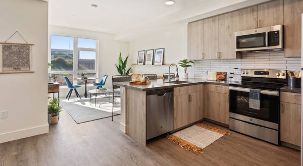 $2,854 / 1br - 627ft2 - Chic Studio at The Julian – Steps to Downtown San Jose Dining & Fun (san jose downtown)63851966568451120