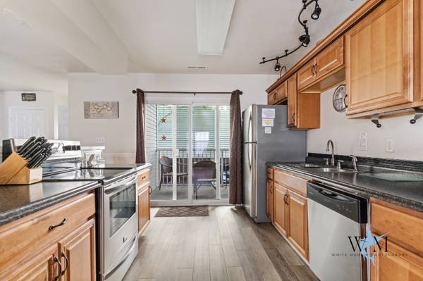 $2100.00 / 3br - 1340ft2 - WINTER RENTAL - 3 Bedroom Townhouse near the Inlet63839295835137122