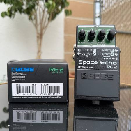 Boss RE-2 Space Echo Delay and Reverb Effects Pedal 1