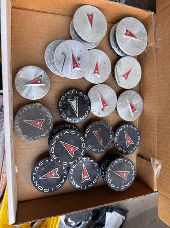 Pontiac center caps $15 each 1