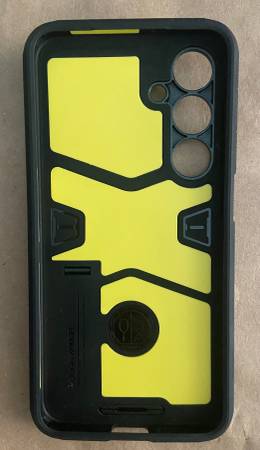 Nuevo - Funda Spigen Tough Armor para Samsung S24 Plus - $1563440512370435121