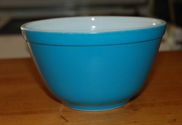 Vintage Pyrex 401 Primary Blue 1 1/2 Pint Small Nesting Mixing Bowl 1