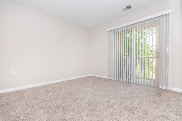 2/bd, Short-term Leases Available, Dining Area 1