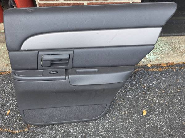 Mercury Marauder rear passenger door panel 1