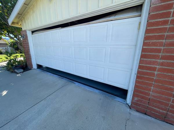 GARAGE DOOR REPAIR SPRINGS REPLCE ELCTRIC GATE REPAIR 24/7 FREE ESTIMTE 1