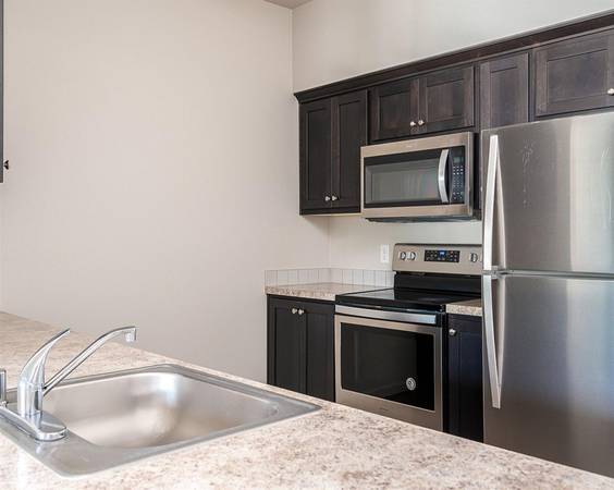 $1,645 / 2br - $1000 MUDARSE! 1 MES GRATIS- Vistas al río Columbia, Mt Hood, Mt St Helens (Vancouver)63914738842115124