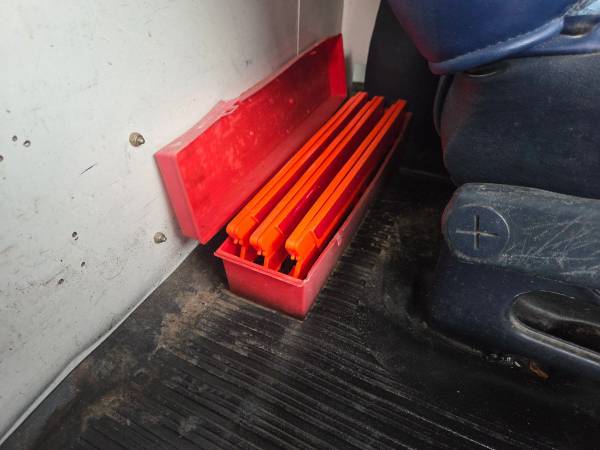 1998 GMC Savana 3500 - Photo 15