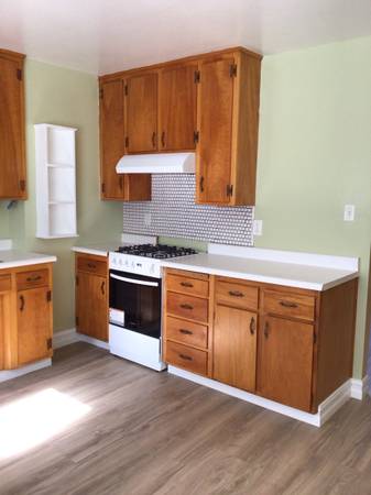 $2,498 / 2br - Hermosa casa dúplex de 2 habitaciones, 1 baño y garaje para 1 auto (Santa María)63663853990401124