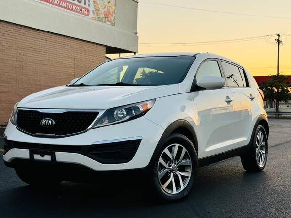 2016 Kia Sportage LX AWD 136k - $6,300 (Brooklyn)63654718113793122