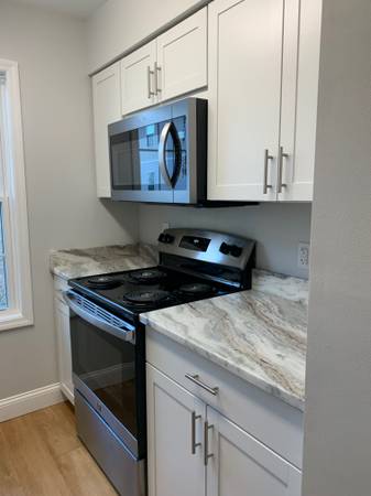 $1,300 / 2br - Ciudad de 2 habitaciones 1 baño - ubicación excelente en el oeste de la ciudad, planta baja (Terrace West Way)63862176194817120