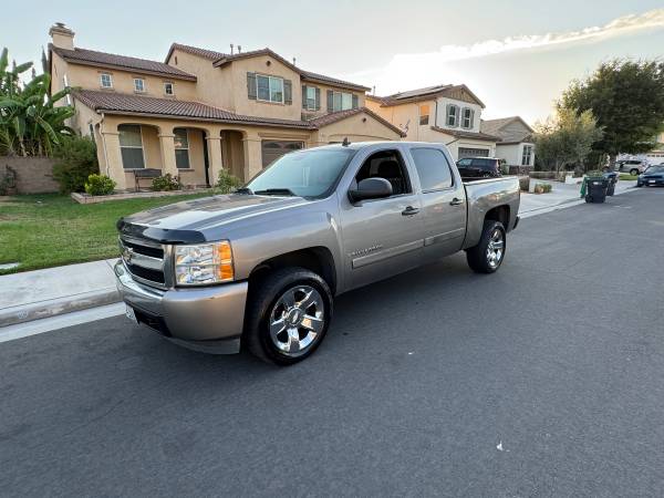 2008 Chevy Silverado crew cab V8 5.3 L overdrive automatic transmissio - $5,20063437209043843121