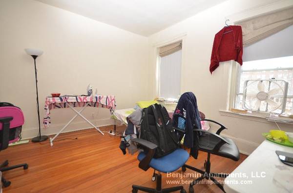 $2,245 / 1br - LARGE 1BED NO BROKER FEE (Allston)63690793431683122