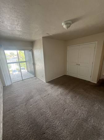 $1,195 / 2br - 900ft2 - Sugarhouse Large 2 bedroom (salt lake city)63674209130241124