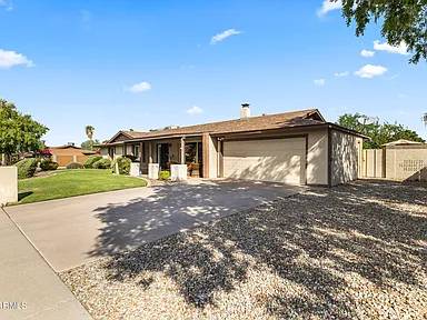 $479,900 / 3br - 1970ft2 - A Perfect Blend of Comfort, Style, and Functionality in Phoenix! (Phoenix)64047709004675121