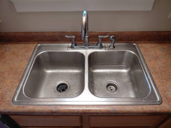 Kitchen Sink w/ faucet 1