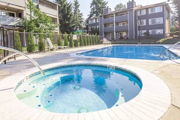 $1,625 / 1br - 720ft2 - Spread out & settle in: 1 BR, 1 BA, 720 Sq Ft of joy. (Lynnwood - Thomas Lake Shopping Center)63808107251971123