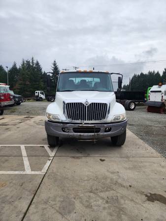 2004 International 4300 CAB CHASSIS - Photo 8