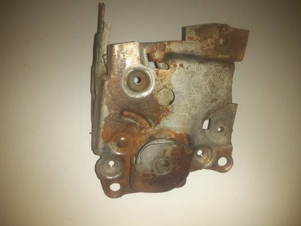 1961-1964 Oldsmobile Chevrolet Pontiac Buick Door Latch 1