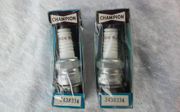 Mopar/Champion Spark Plugs 3438334 1