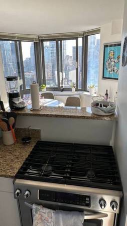 $2,696 / 1br - 820ft2 - Bountiful-Peace-Assured-0ne Bed (TriBeCa)63766023528961122