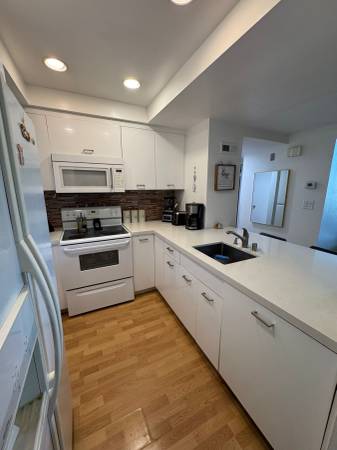 $2,600 / 2br - 994ft2 - 2bed/2bath apartment for rent(Canoga Park, Woodland Hills, West Hills) (Canoga Park)63700919768323121