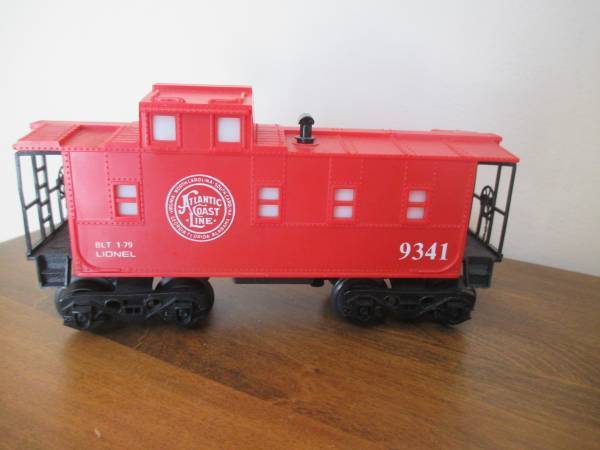 Lionel trains 9341 Atlantic Coast Line Caboose - 1