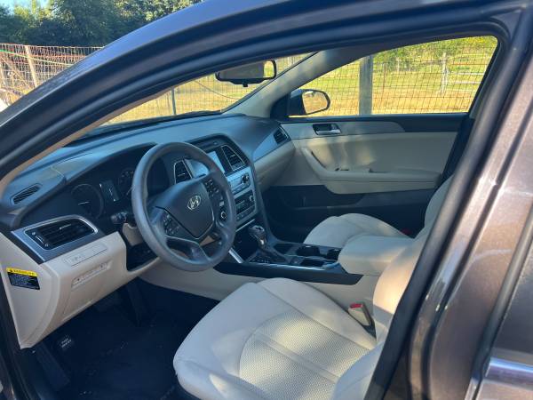2016 Hyundai Sonata GL - $5,500 (Vashon)63470766429827122