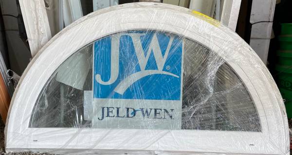 New 36x18 JeldWen 1/2 round picture window 1