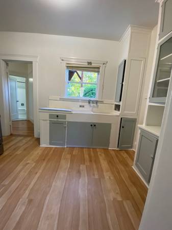 $920 / 575ft2 - Sweet Rockridge Studio ++ in Vintage ‘25 @6-plex (Oakland)63799516501377120