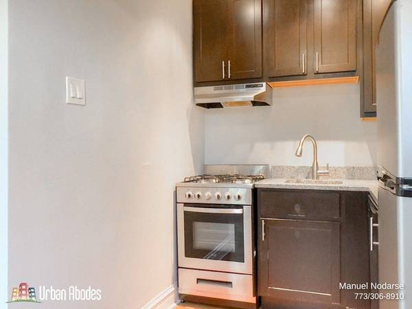 $1,795 / 1br - 700ft2 - Breathtaking 1 Bedroom, 1 Bath in Ravenswood, Available: 12/1/2025 (Ravenswood)64041808282626123