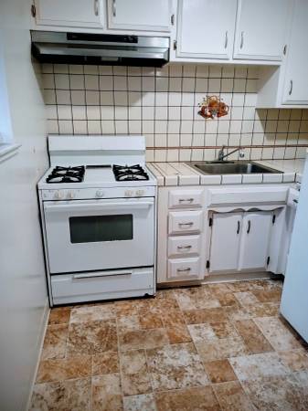 No2 bedrooms unit available 1