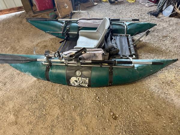 Buck's Bags South Fork flyfishing Pontoon Boat 1