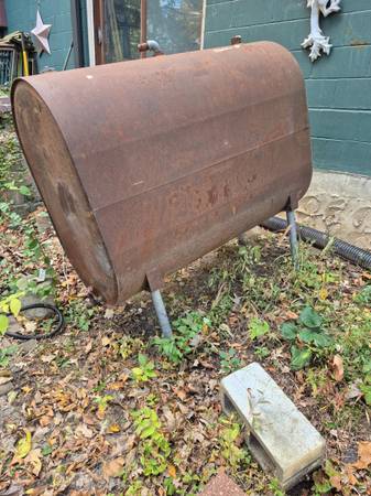 275 oil tank makes a great smoker 1