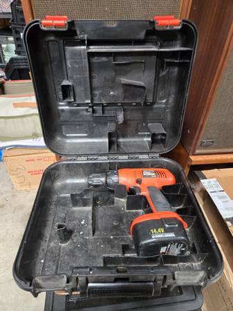 Black & Decker Firestorm cordless drill, 14.4V 1