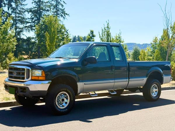 1999 Ford F-350 Super Duty XLT 4X4 7.3L - $15,000 (Portland)63470221111811121