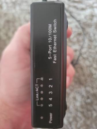 5 port fast  Ethernet switch - $10 (Tested works very good)63470909273731121