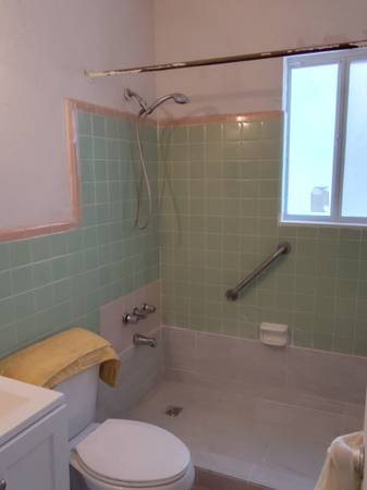 $1,900 / 1br - 600ft2 - Duplex reformado de 1/1 ubicado céntricamente cerca de Coral Gables (Miami)63825470455169124