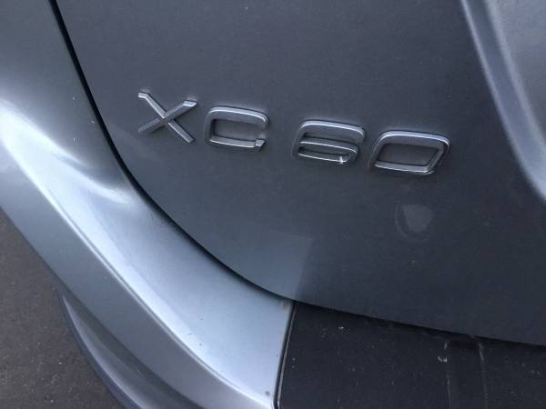2013 Volvo XC60, pocas millas, el SUV familiar más confiable, extras - $6,000 (Sandiego)63624789489283124