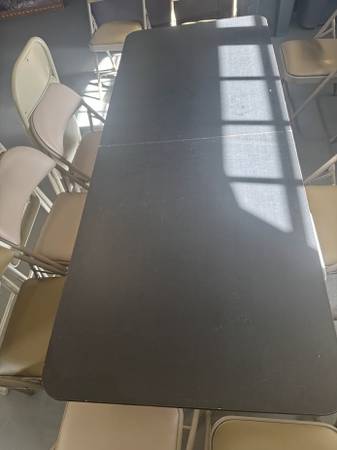 Strong Folding Table with Chairs 1